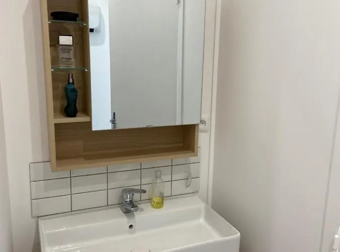 Cosy Flat Carteret - Centre Bourg - 4 Personnes 아파트